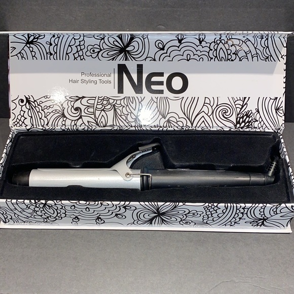 Neo Professional 32mm Digital Soft Touch Ceramic Curling Wand - Picture 1 of 4